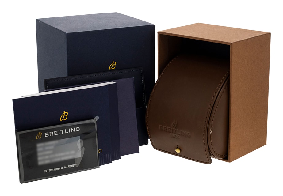 Breitling Super Avenger II A13371 Image 4